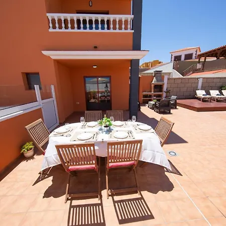 The Sunflower House - By Medano4you Casa vacanze